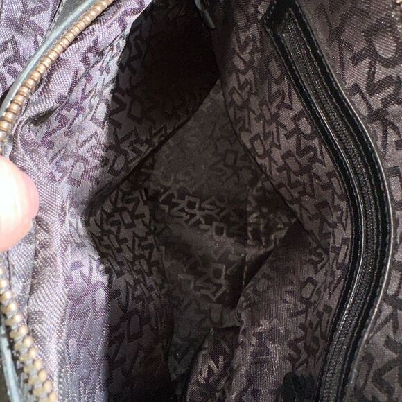 Dkny Heritage Coated Logo Leather Crossbody Satchel black/grey - Picture 9 of 10